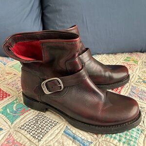 Frye boots leather engineer 7.5 burgundy